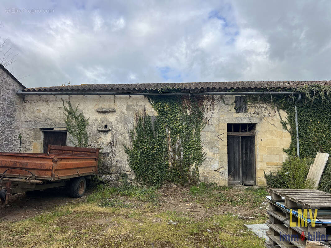 Maison à SAINT-GENES-DE-CASTILLON