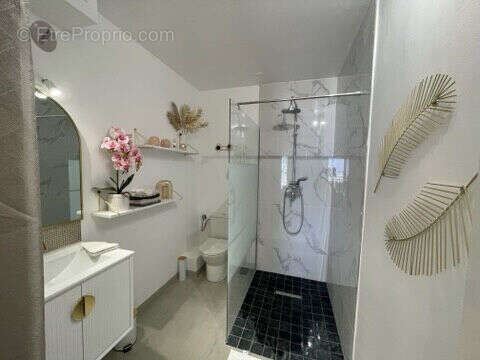 Photo 8 - Appartement à SAINT-DENIS