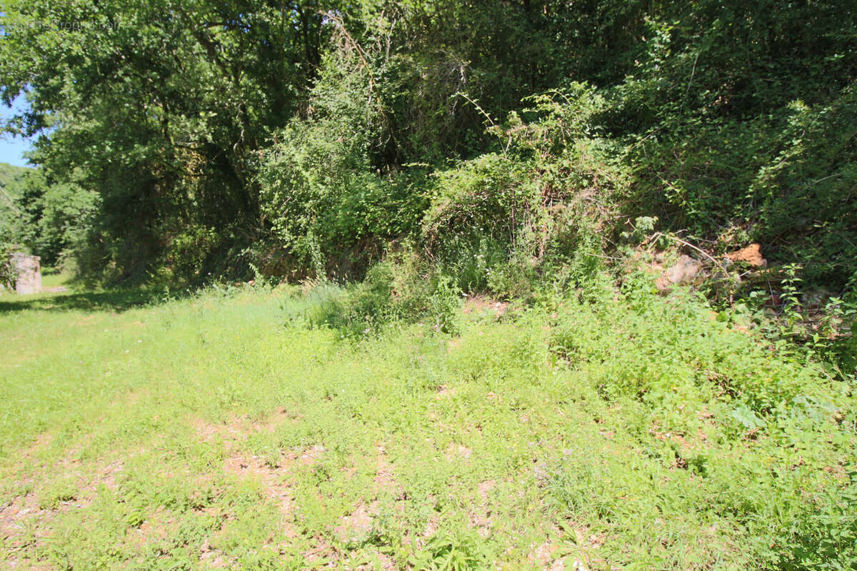 Terrain à PUY-L'EVEQUE