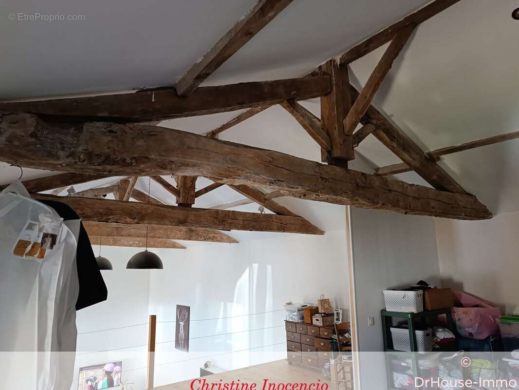 Maison à MONTLIEU-LA-GARDE