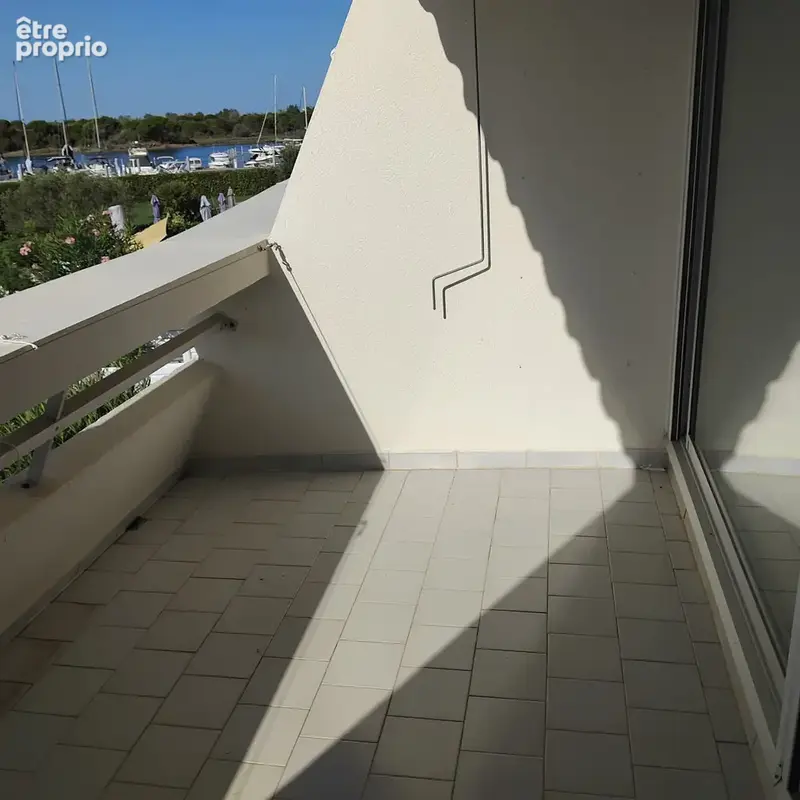 Produit rare avec vue incroyable sur une grande pelouse et canal - photo 6