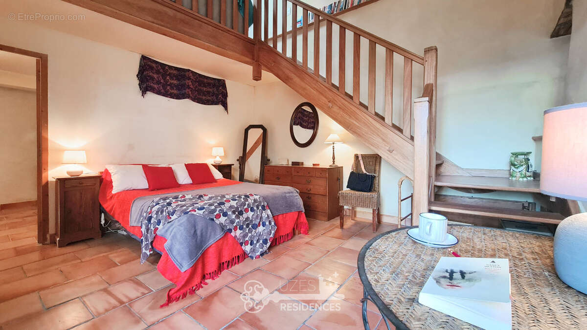 Maison à SAINTE-ANASTASIE