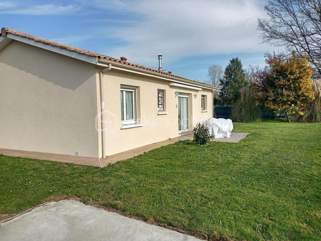 Maison à CAMPS-SUR-L'ISLE