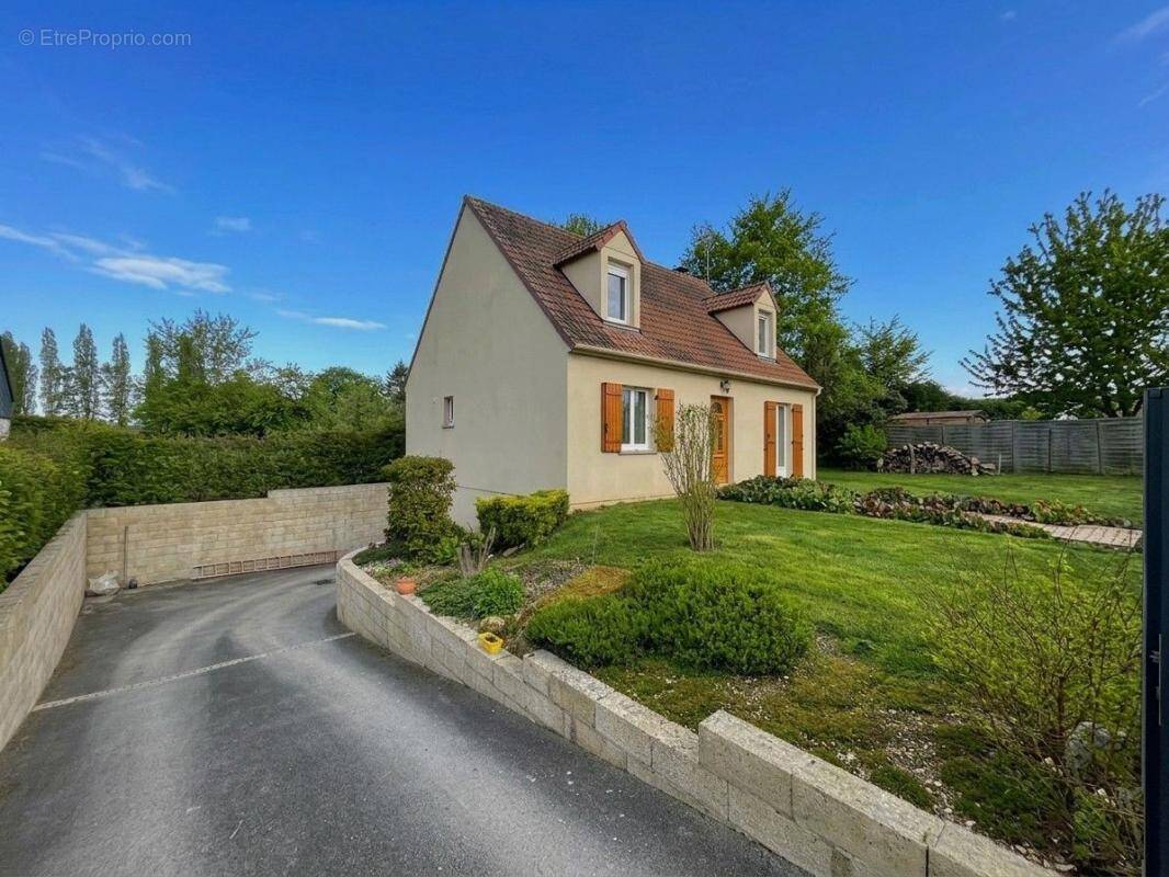Maison à QUINQUEMPOIX