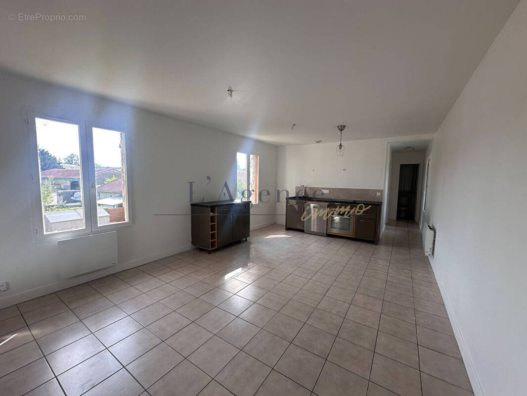 Appartement à LAMORLAYE