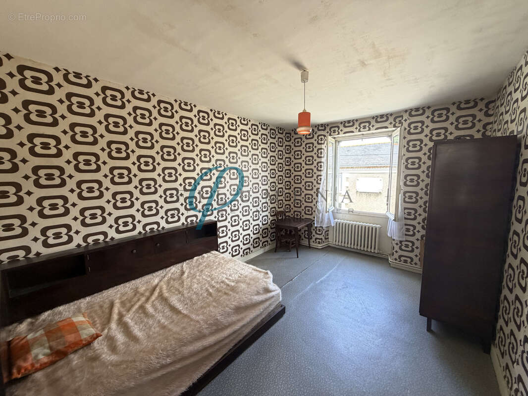 Maison à MONTREVAULT