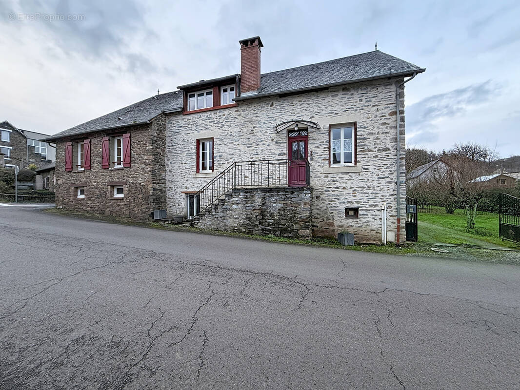 Maison à VOUTEZAC