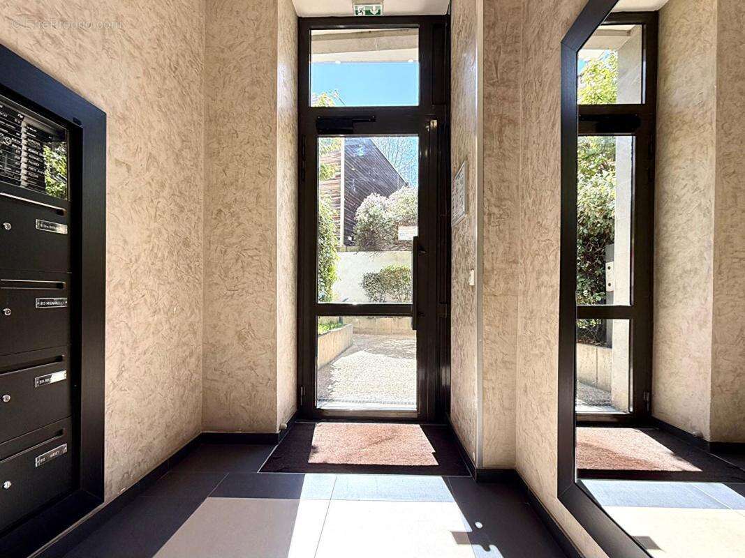 Appartement à AUBERVILLIERS