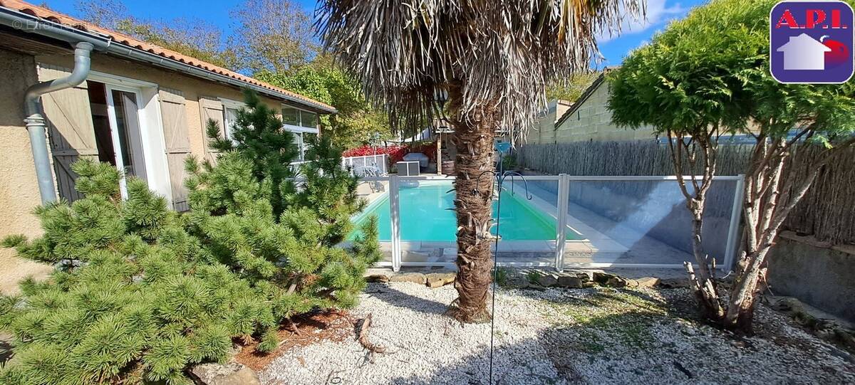 Maison à FOUGAX-ET-BARRINEUF