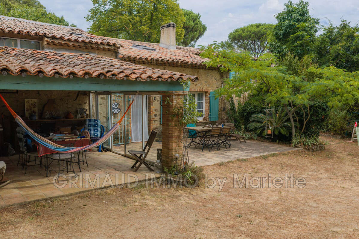 Maison 152 m² à La Garde-Freinet  - photo 4