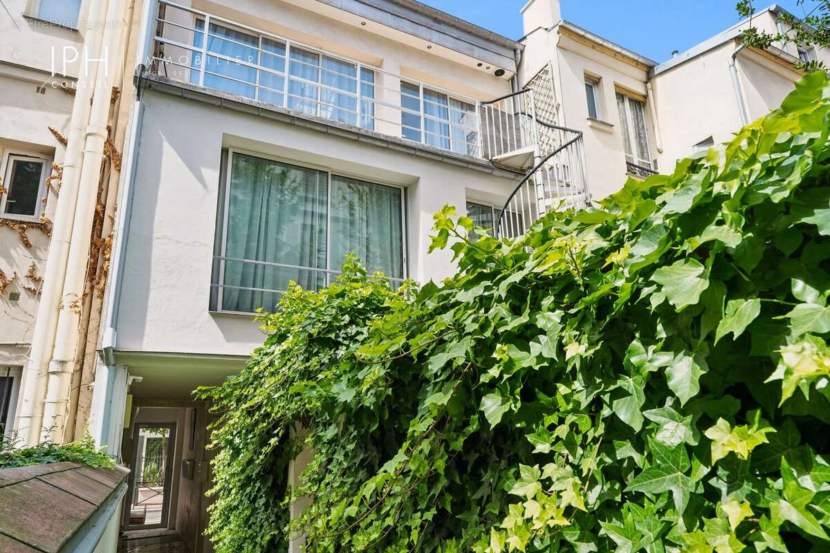 Appartement à LEVALLOIS-PERRET