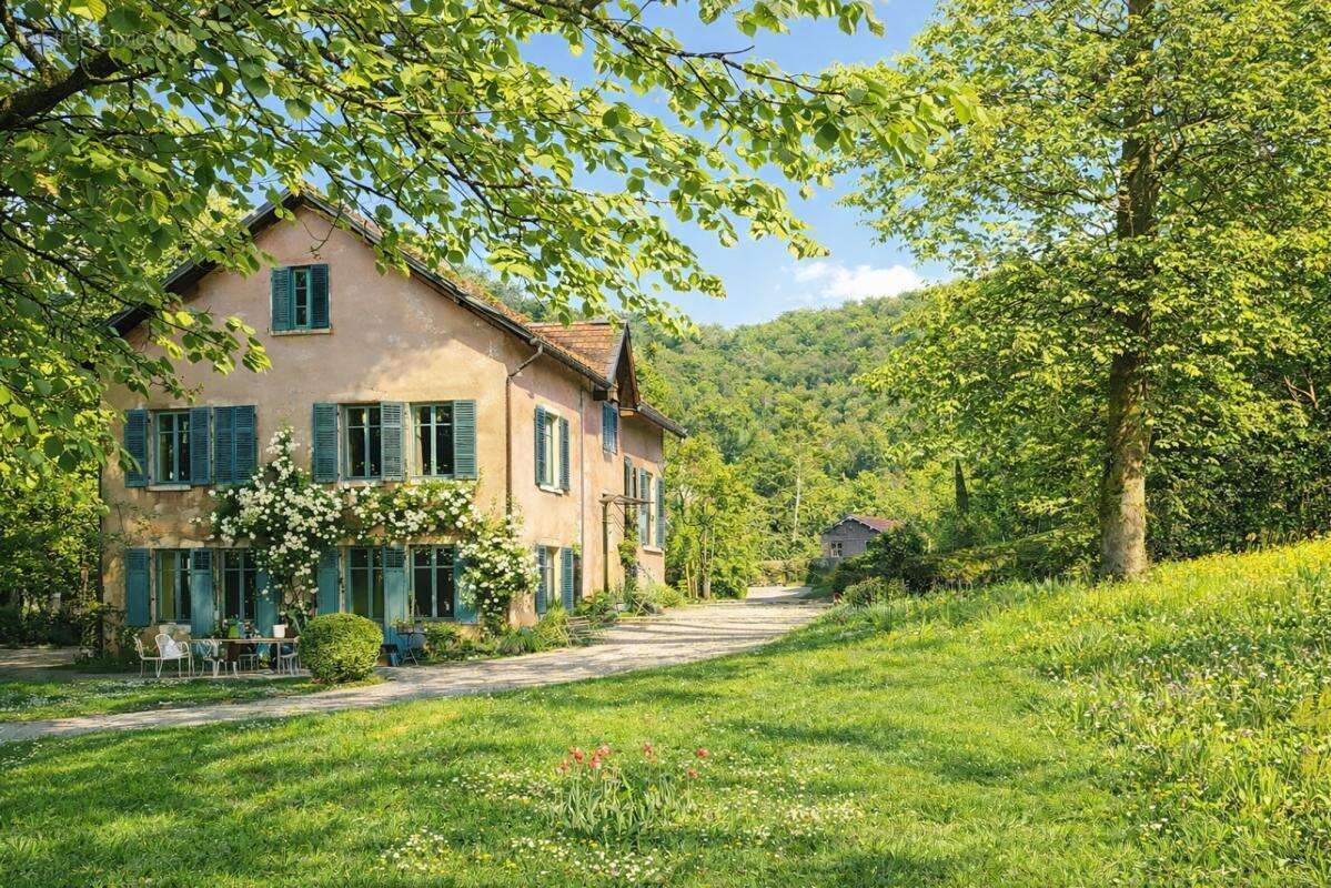 Maison 370 m² à Besancon  - photo 17