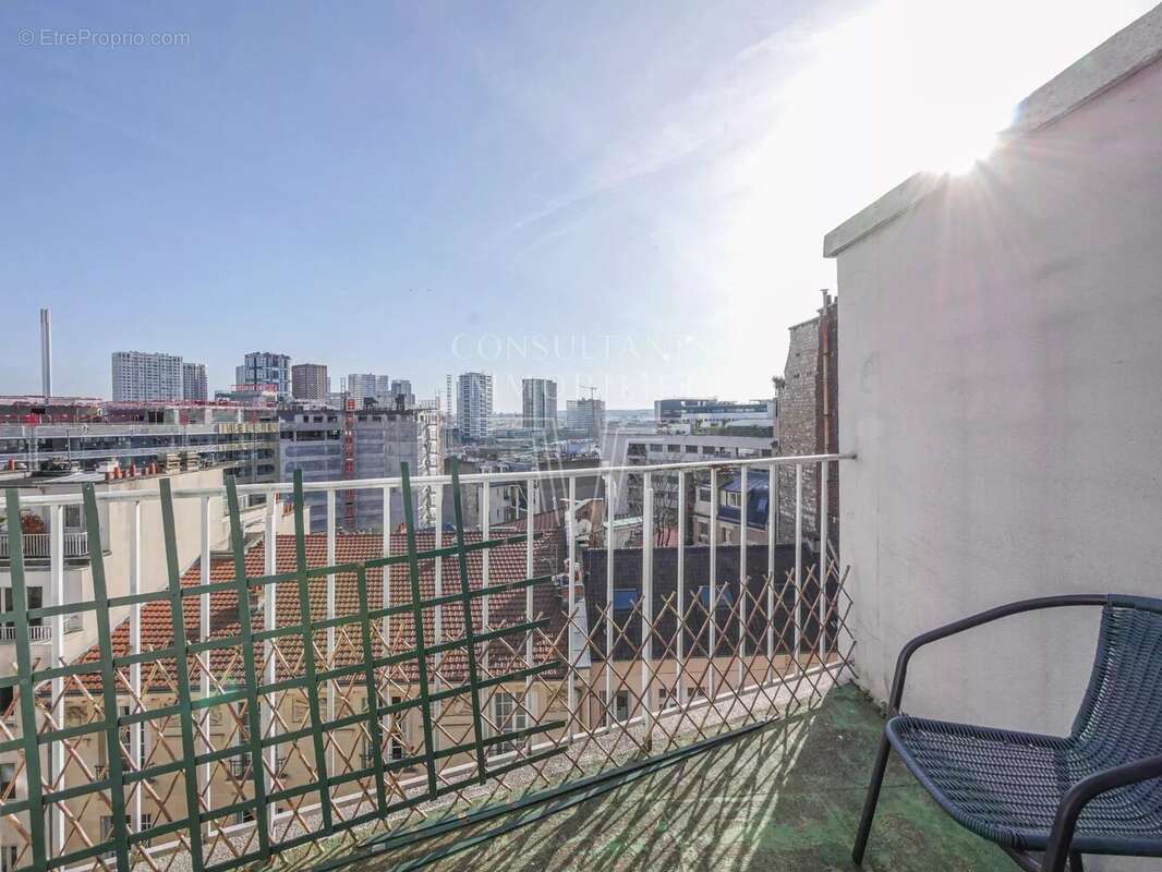 Appartement à PARIS-16E