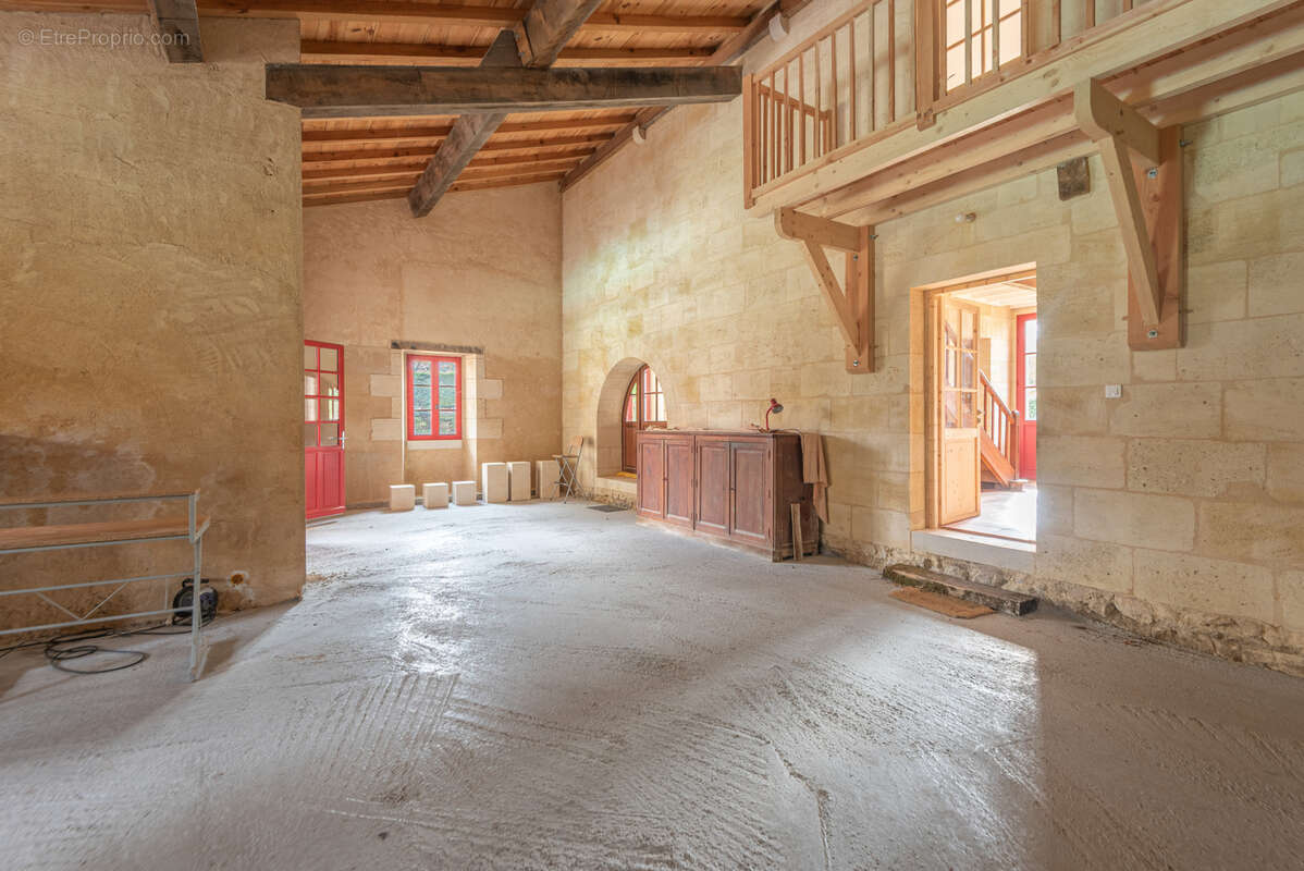 Maison à SAINT-CAPRAIS-DE-BORDEAUX