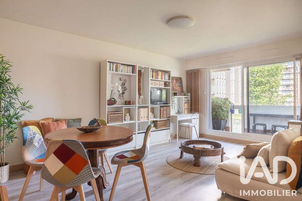 Photo 2 - Appartement à PARIS-19E