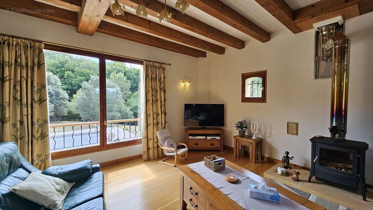 Maison 213 m² à Le Buisson-De-Cadouin  - photo 6