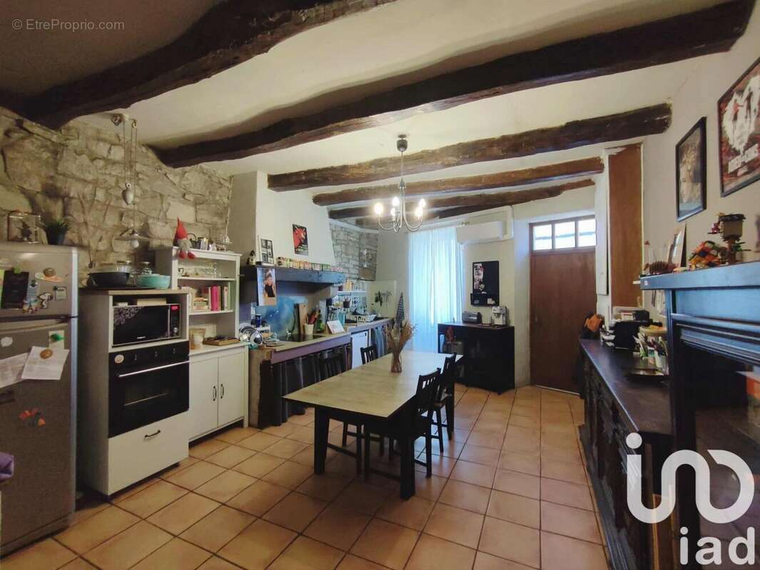 Photo 3 - Maison à LES CABANNES