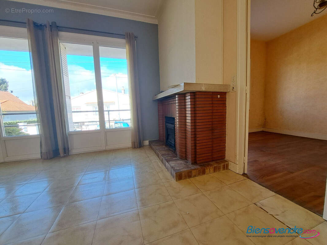 Maison à CEAUX-EN-COUHE