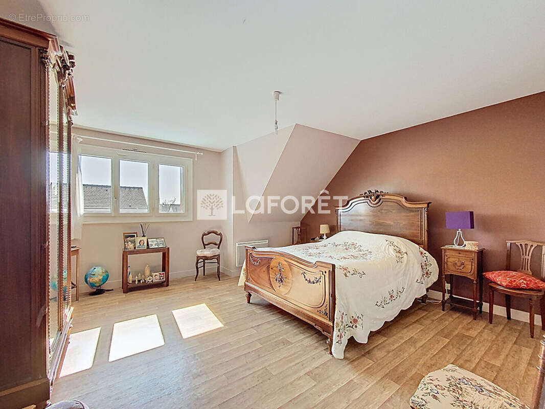 Maison à VERNEUIL-SUR-SEINE