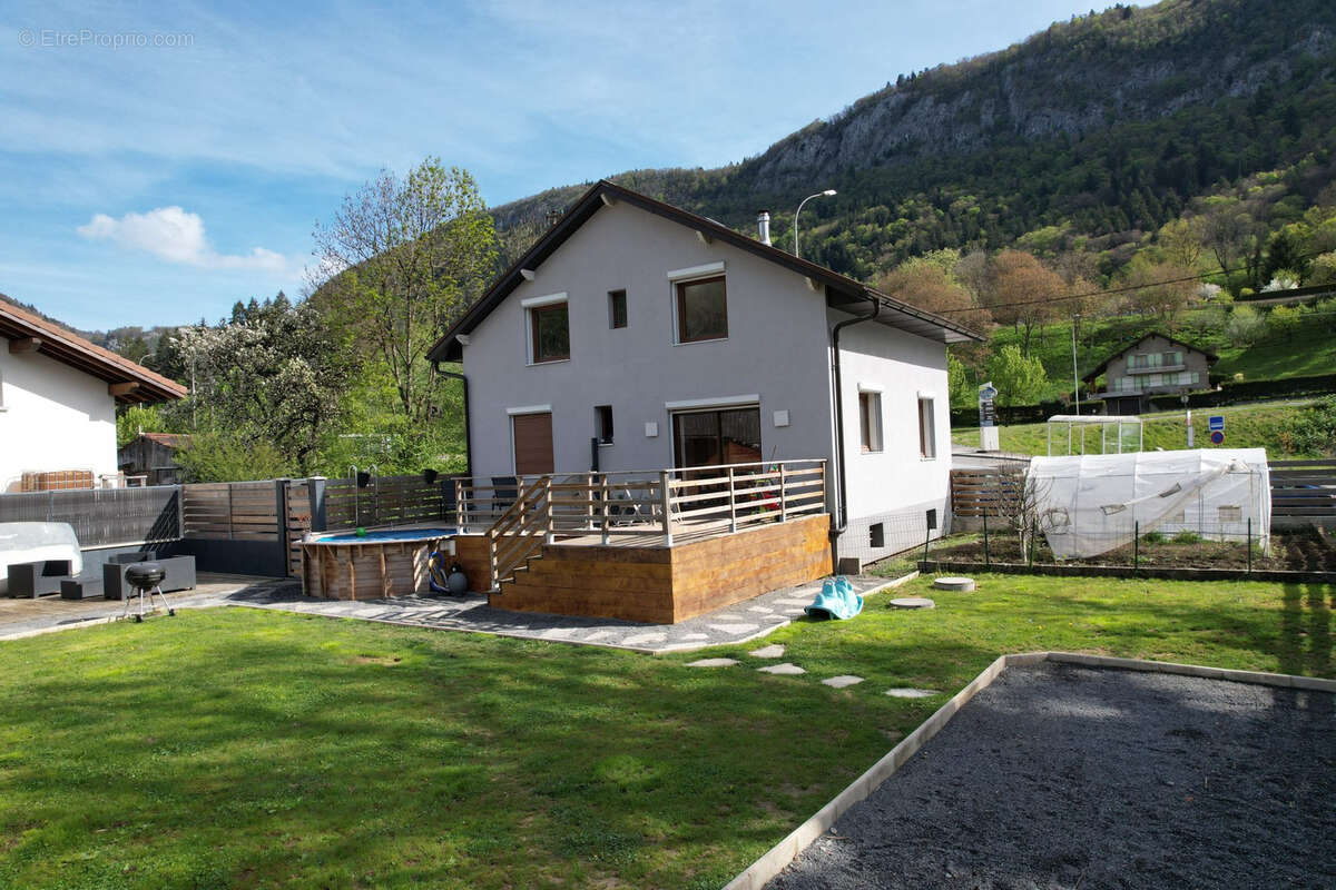 Maison à SAINT-JEOIRE