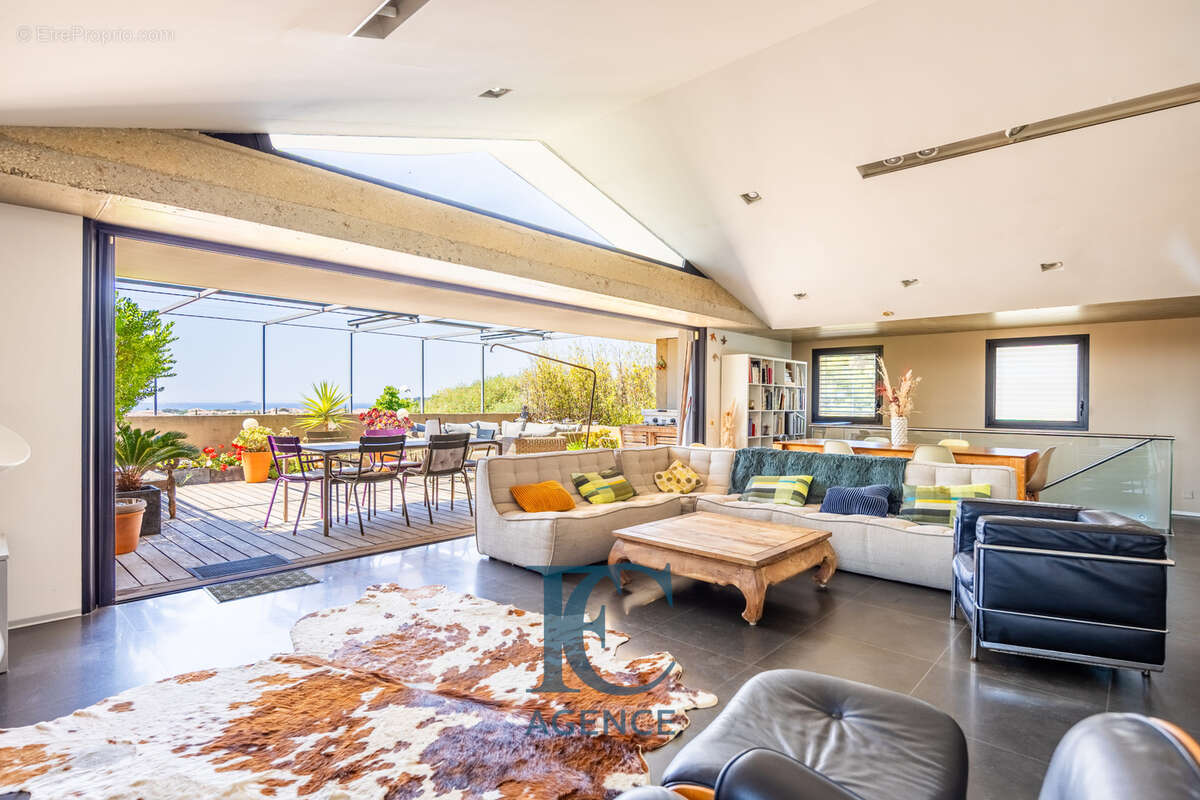 Loft d'architecte de 224 m2 avec vue mer - photo 2