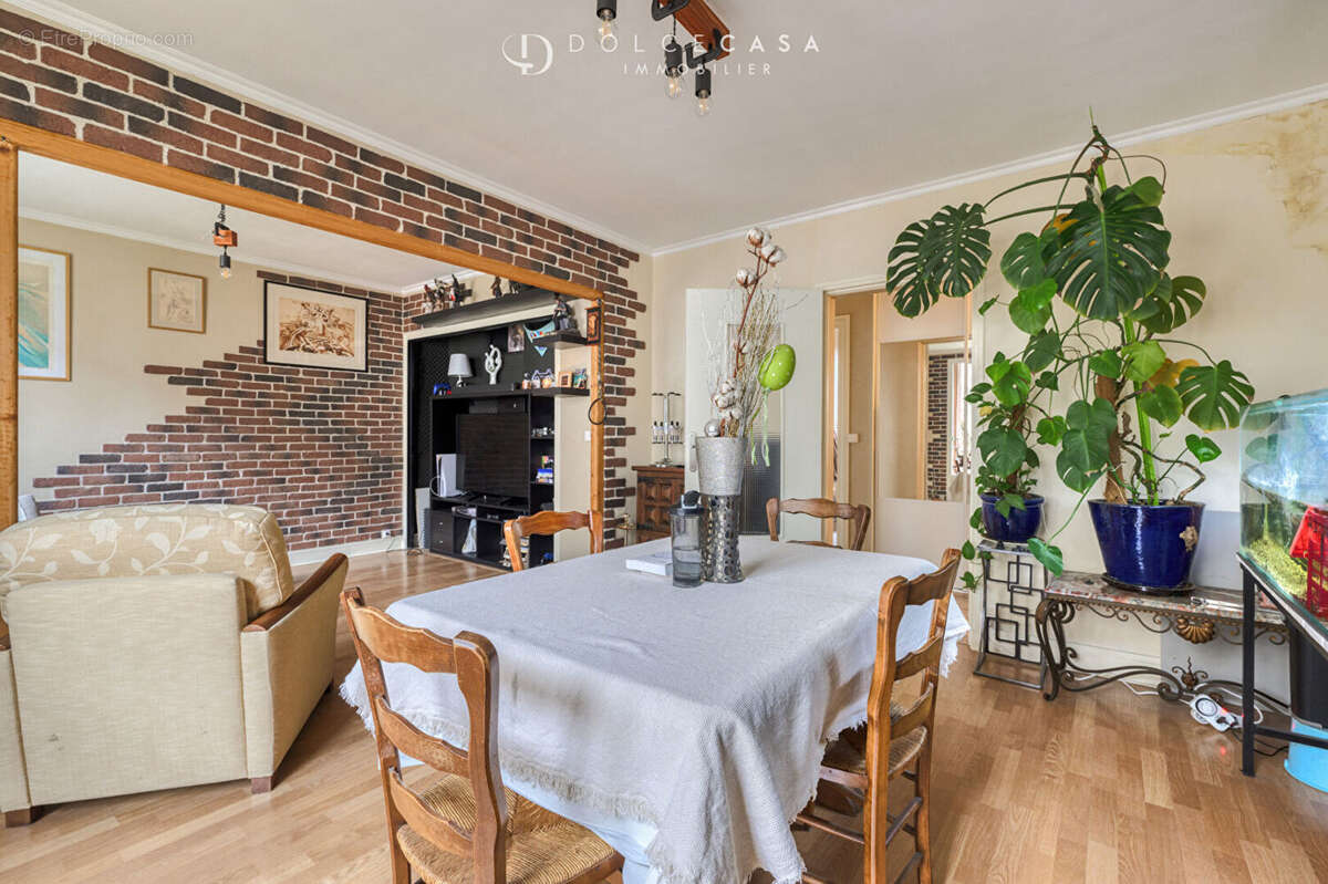 Appartement à FONTENAY-SOUS-BOIS