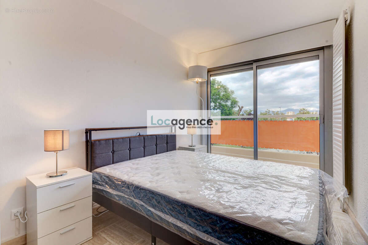 Appartement à MANDELIEU-LA-NAPOULE