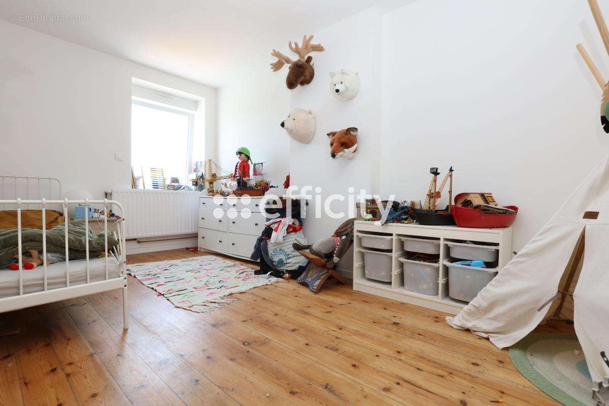 Maison à HALLENNES-LEZ-HAUBOURDIN