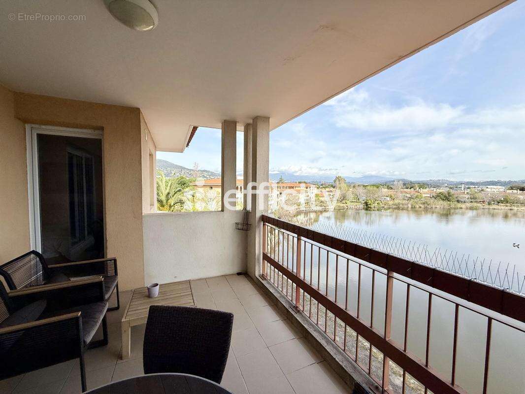 Appartement à MANDELIEU-LA-NAPOULE