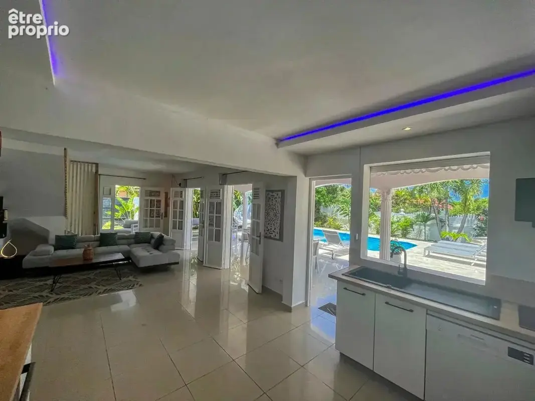 Superbe villa 6 pièces avec piscine à Saint-François - photo 2
