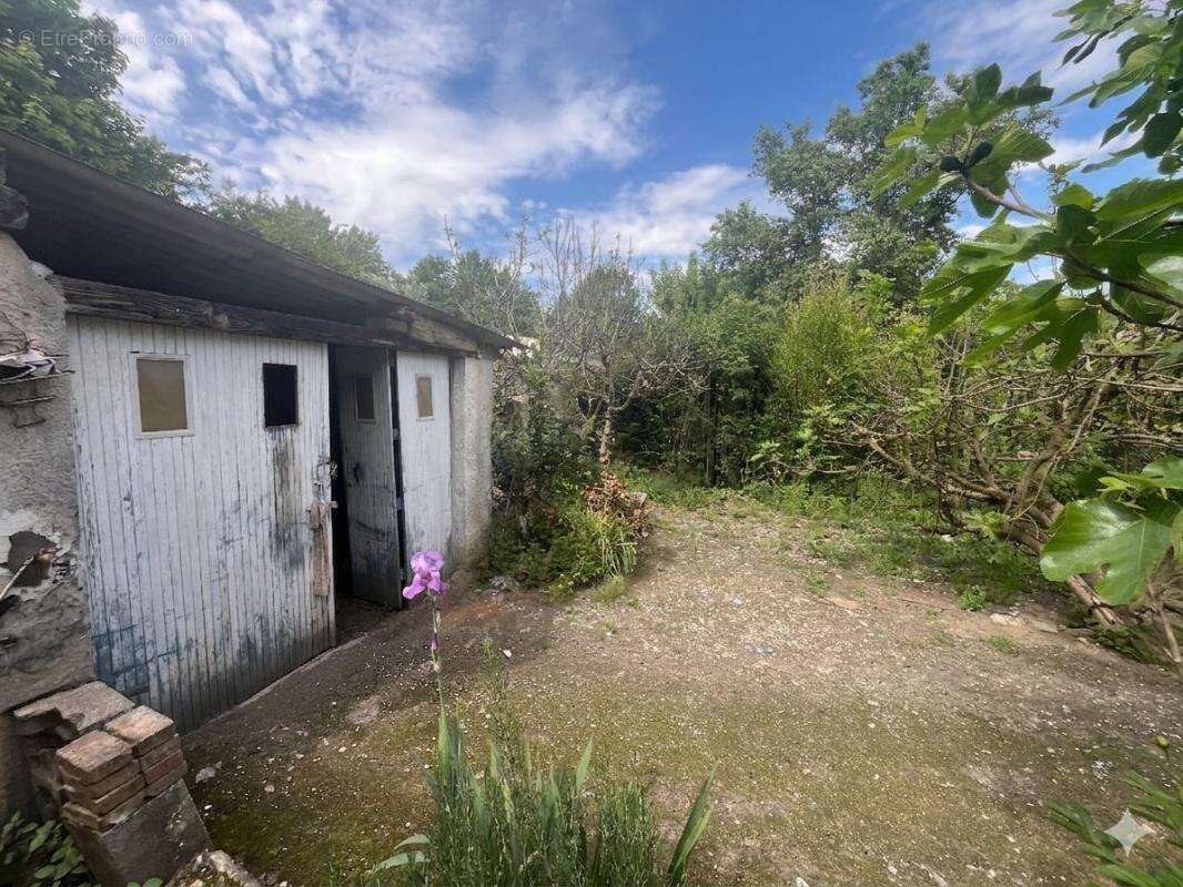 Appartement à CHARVIEU-CHAVAGNEUX
