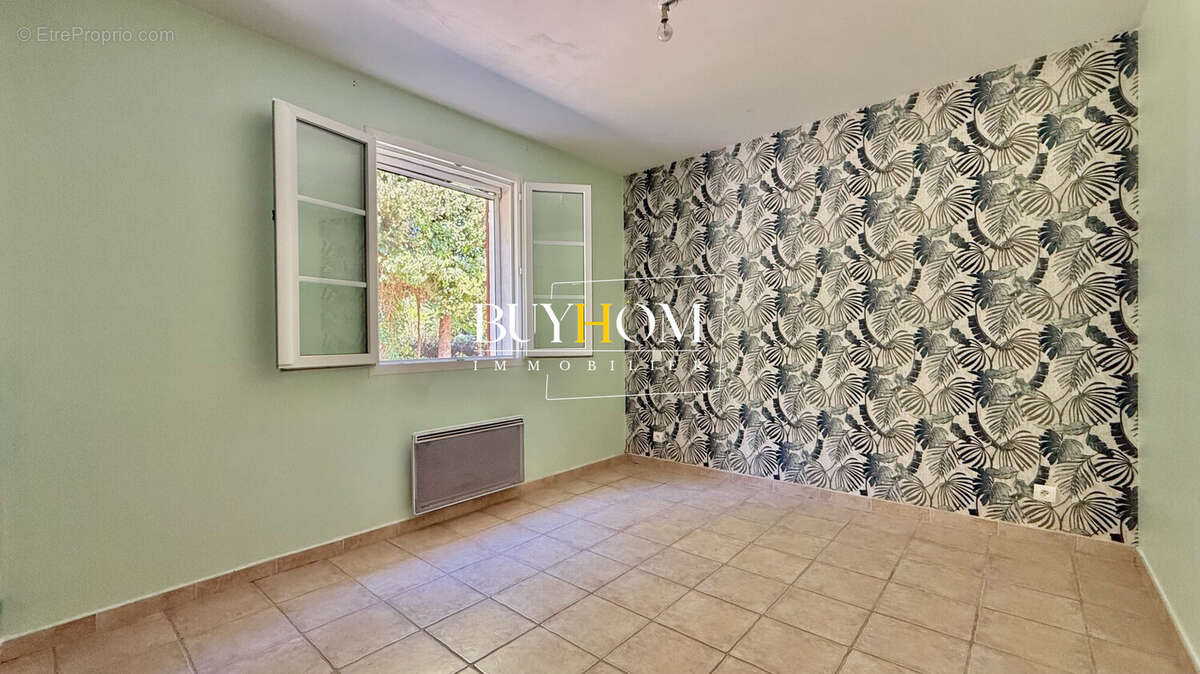 Maison à L&#039;ISLE-SUR-LA-SORGUE