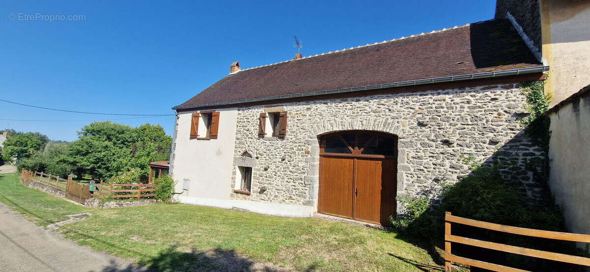 Maison à SAINTE-MAGNANCE