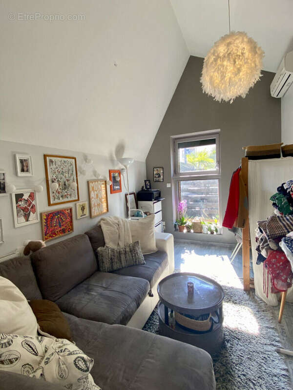 Appartement à LE COTEAU