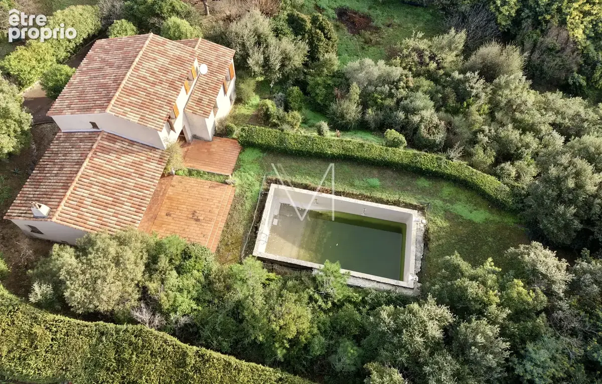 Retour a la vente /  vue mer domaine de beauvallon a grimaud maison a renover - photo 3