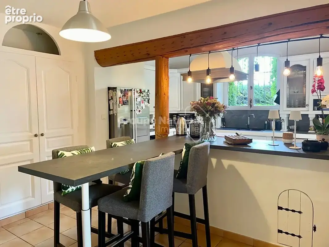A VENDRE ROGNONAS  Maison familiale de caractère avec jardin, piscine, patio et solarium - photo 3