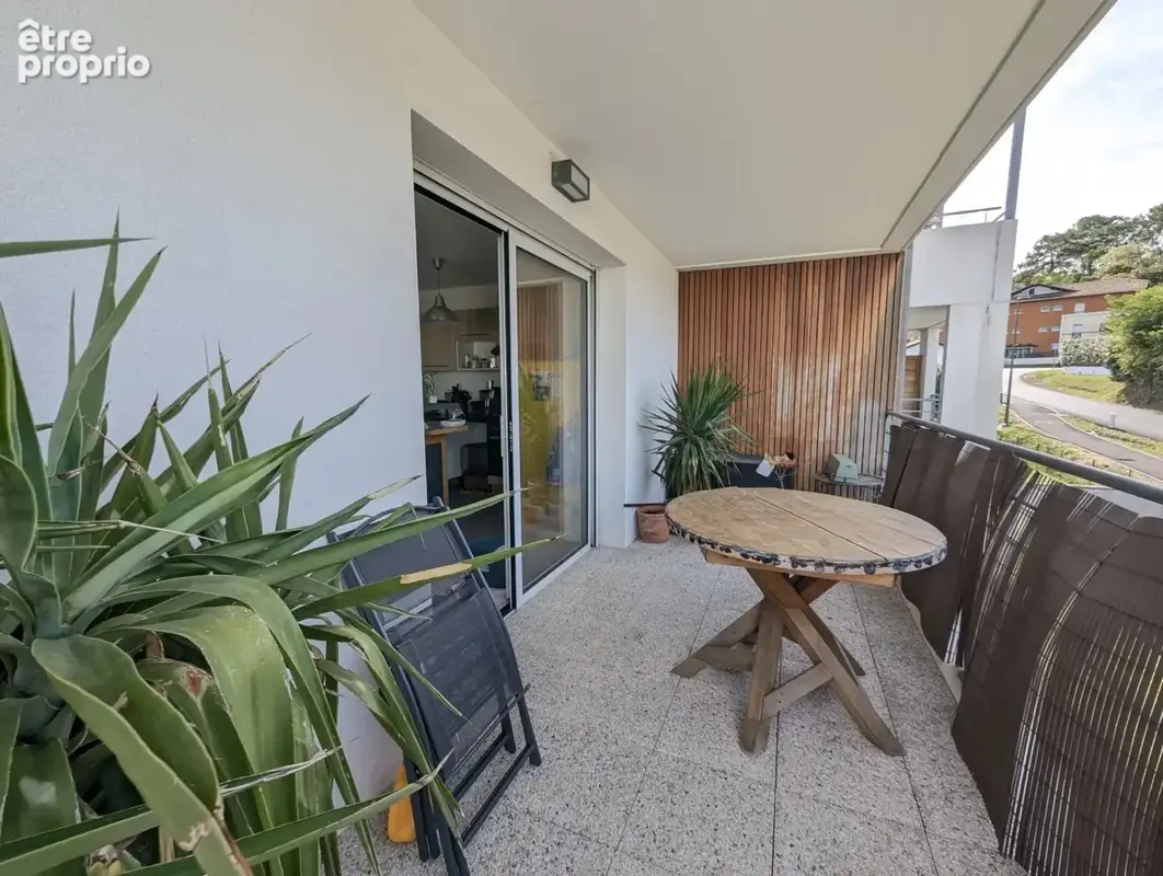 Appartement T3 avec terrasse, cellier et stationnements sous - photo 6