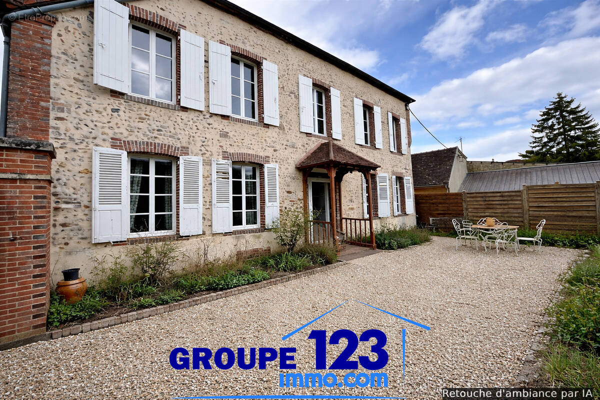 Maison à LES ORMES