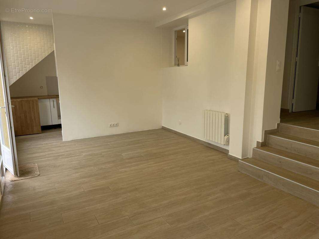 Appartement à FONTENAY-SOUS-BOIS