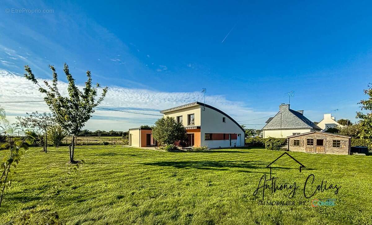 Chambre droite  - Maison à LE GUERNO