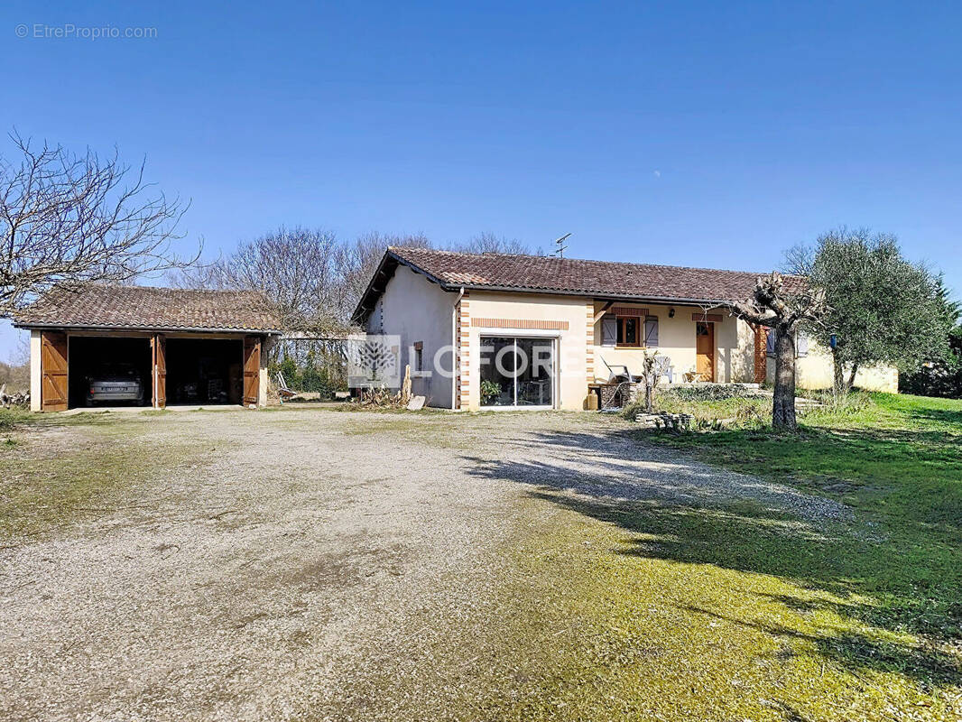 Maison à LABASTIDE-SAINT-PIERRE