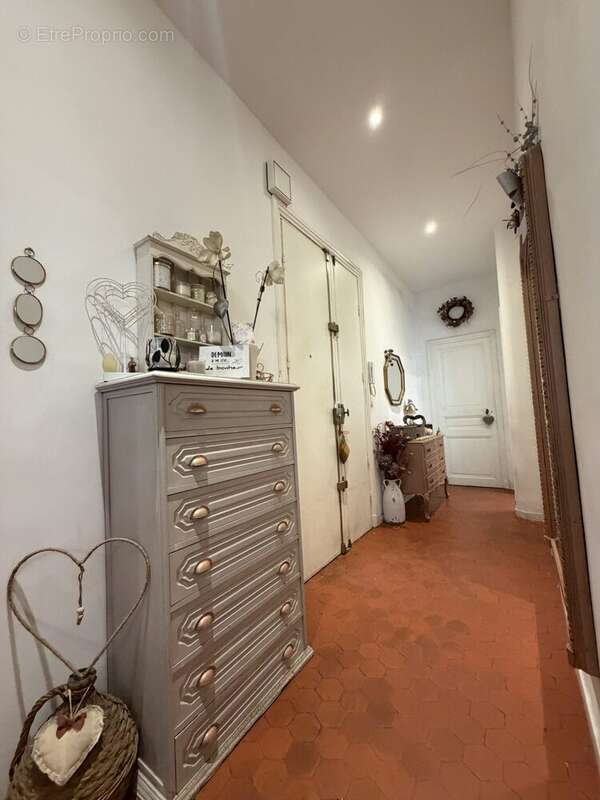 Appartement à MARSEILLE-4E