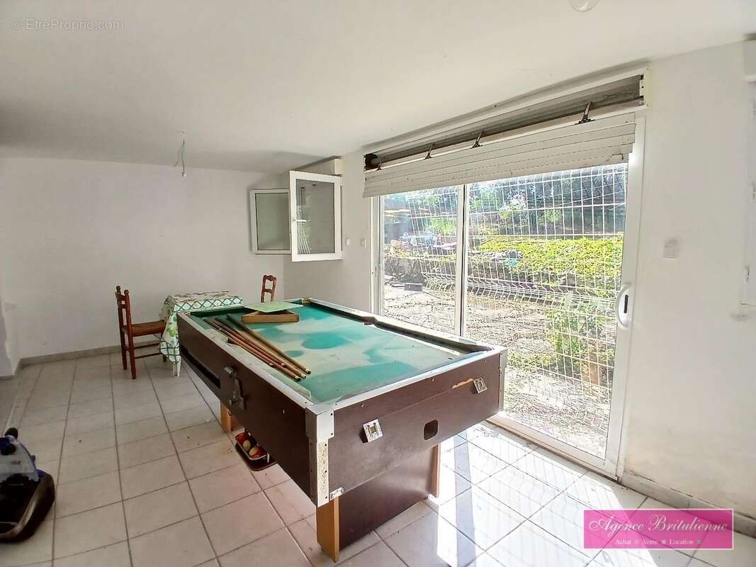 Maison à CREVECOEUR-LE-GRAND