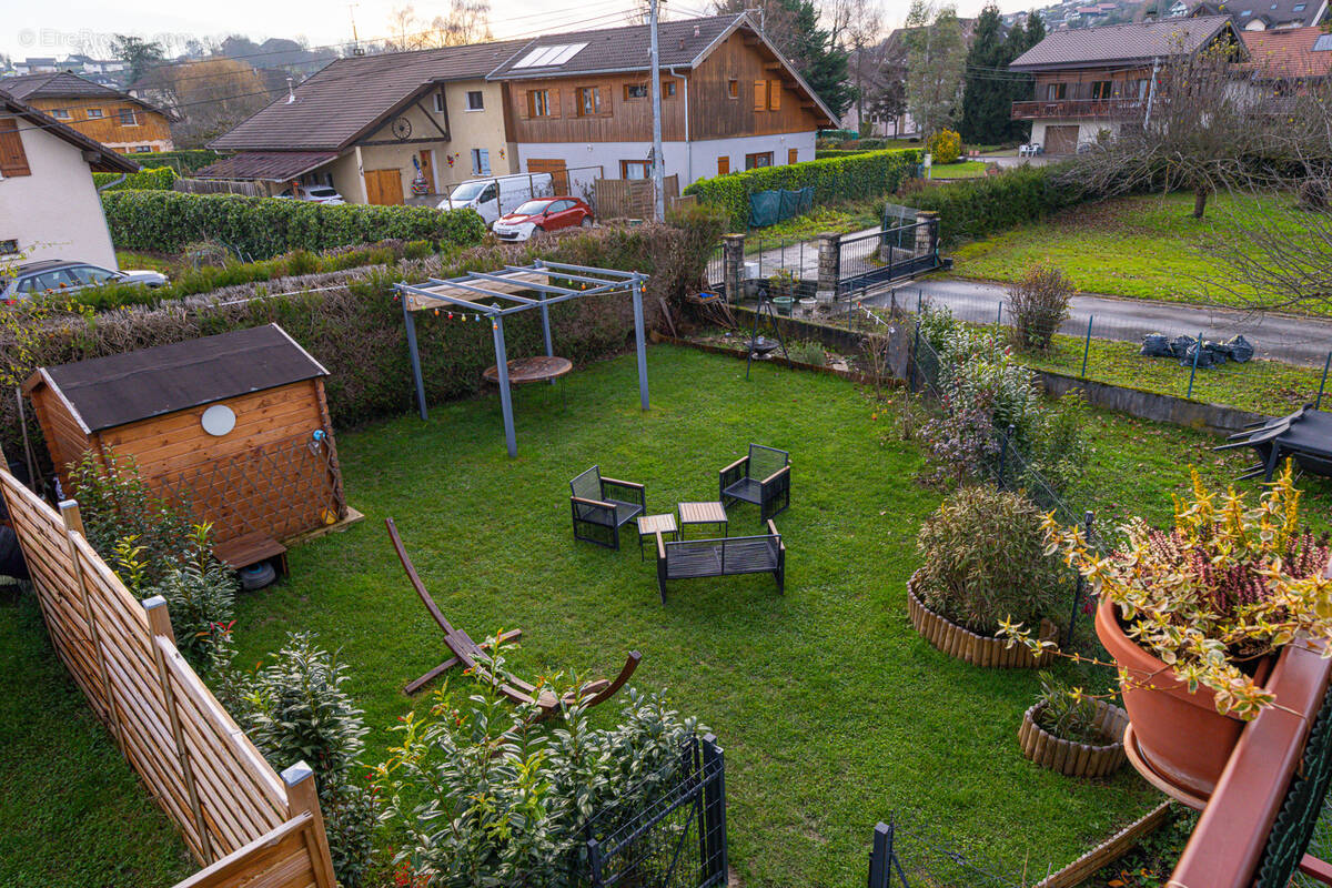 Appartement à POISY