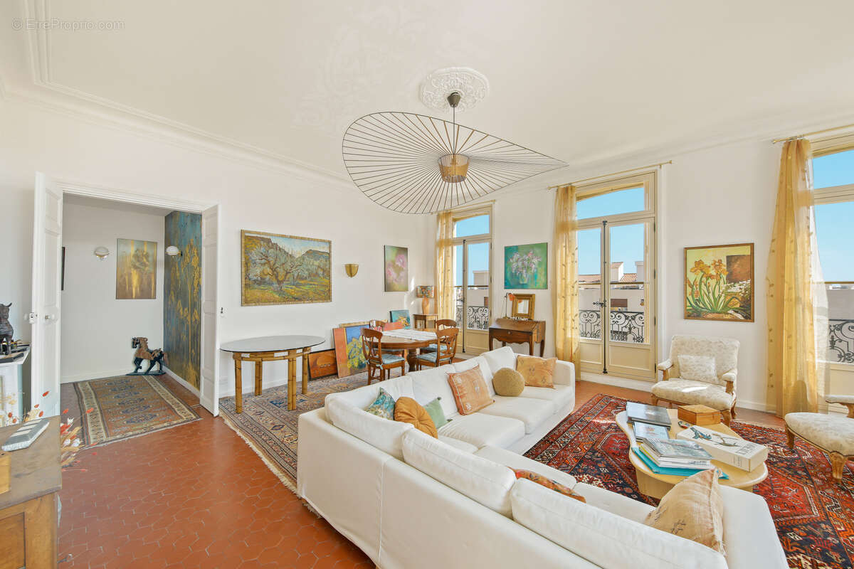 Appartement à HYERES