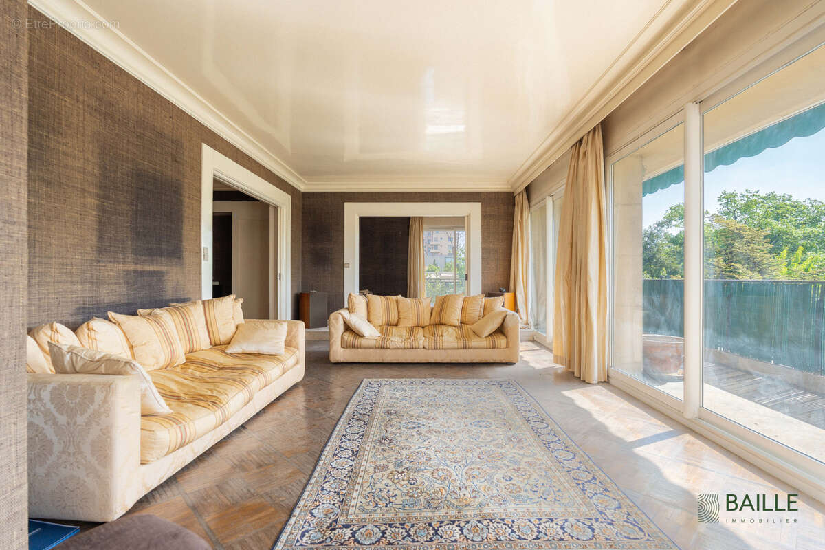 Appartement à MARSEILLE-8E