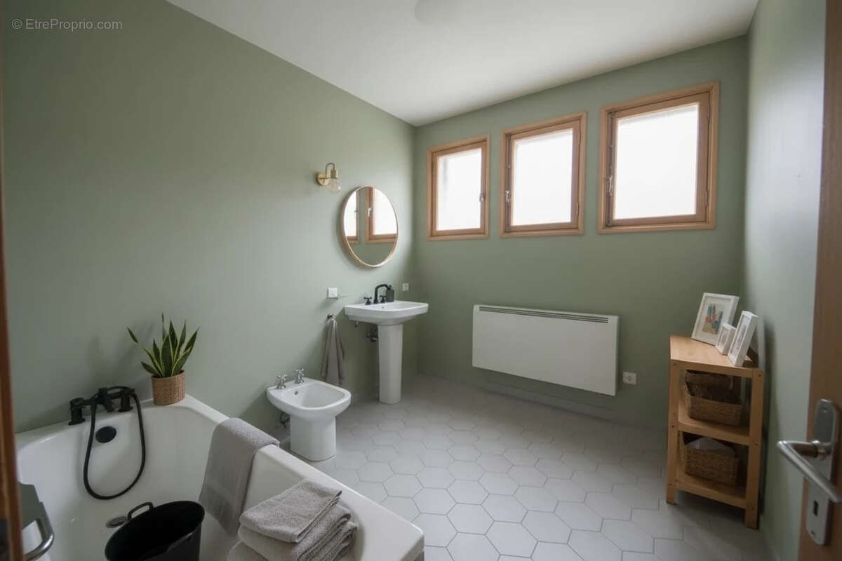 Maison à LONGUES-SUR-MER