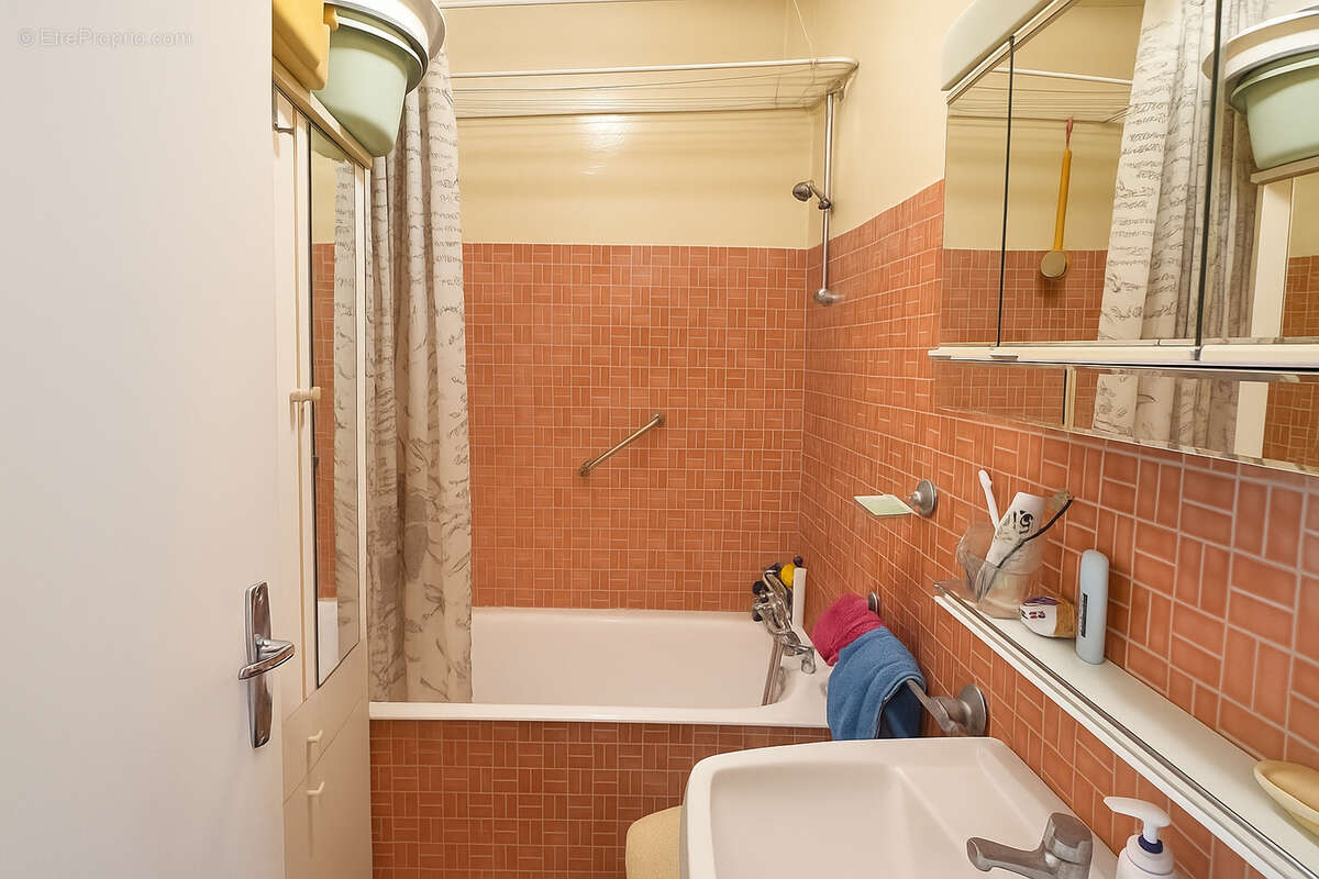 Appartement à IVRY-SUR-SEINE