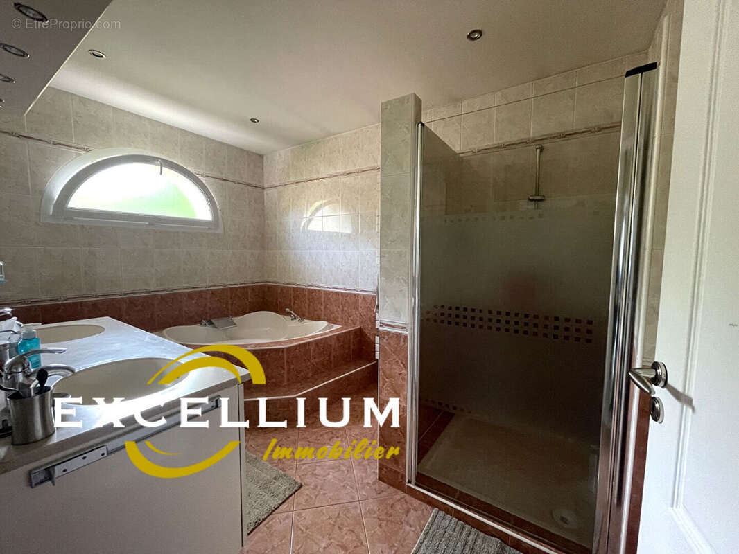 Maison à ROCHETAILLEE-SUR-SAONE