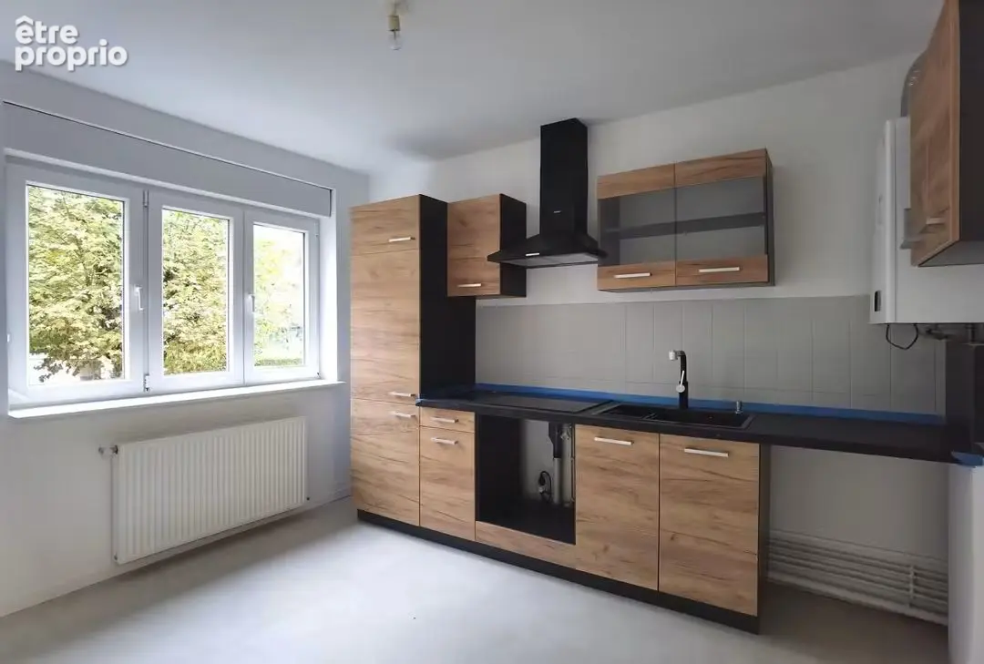 VALDOIE - T3 entièrement rénové avec garage, parking, cave et balcon - photo 2